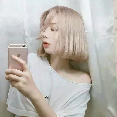 这个男子从事魔法工作